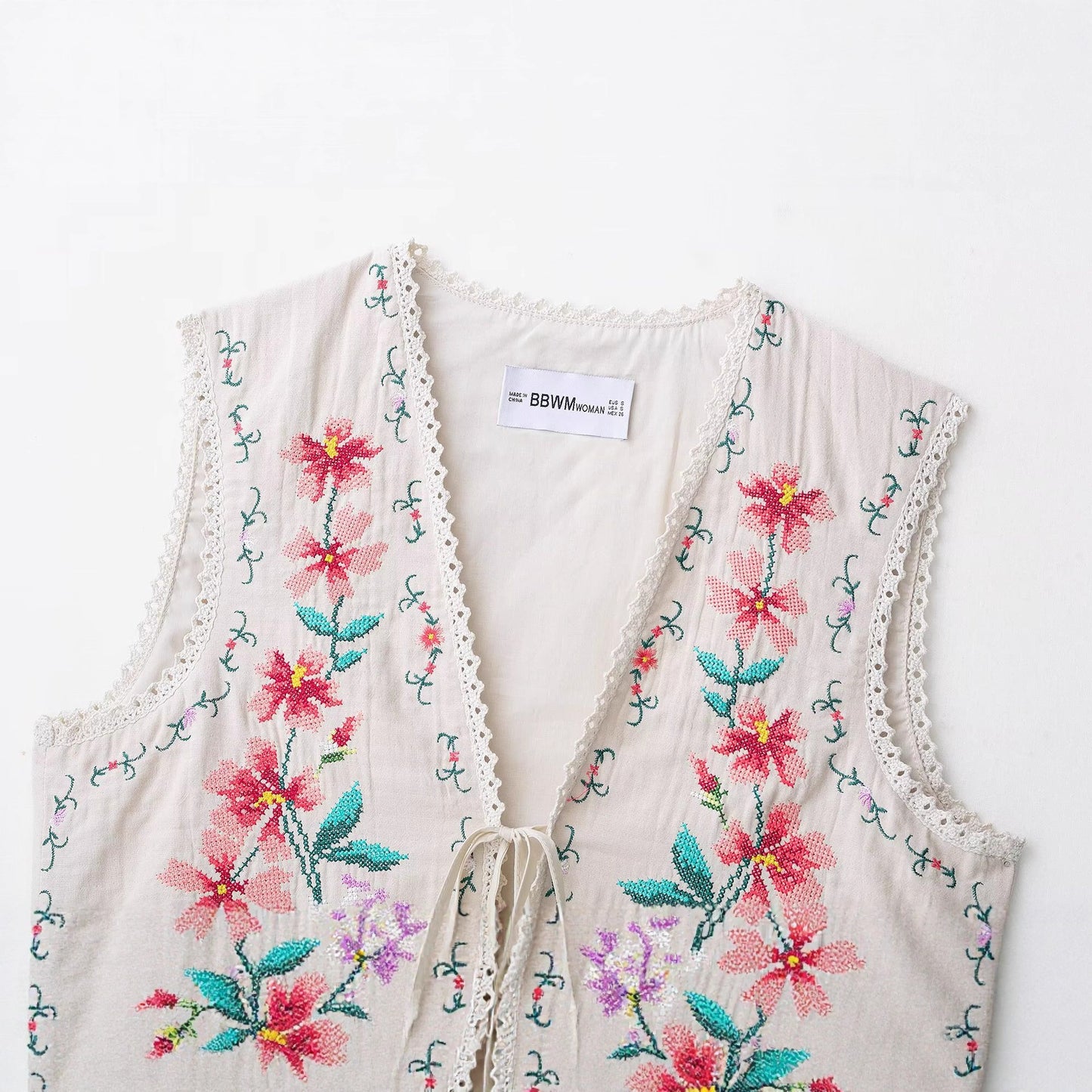 V-neck sleeveless embroidered patchwork lace camisole vest